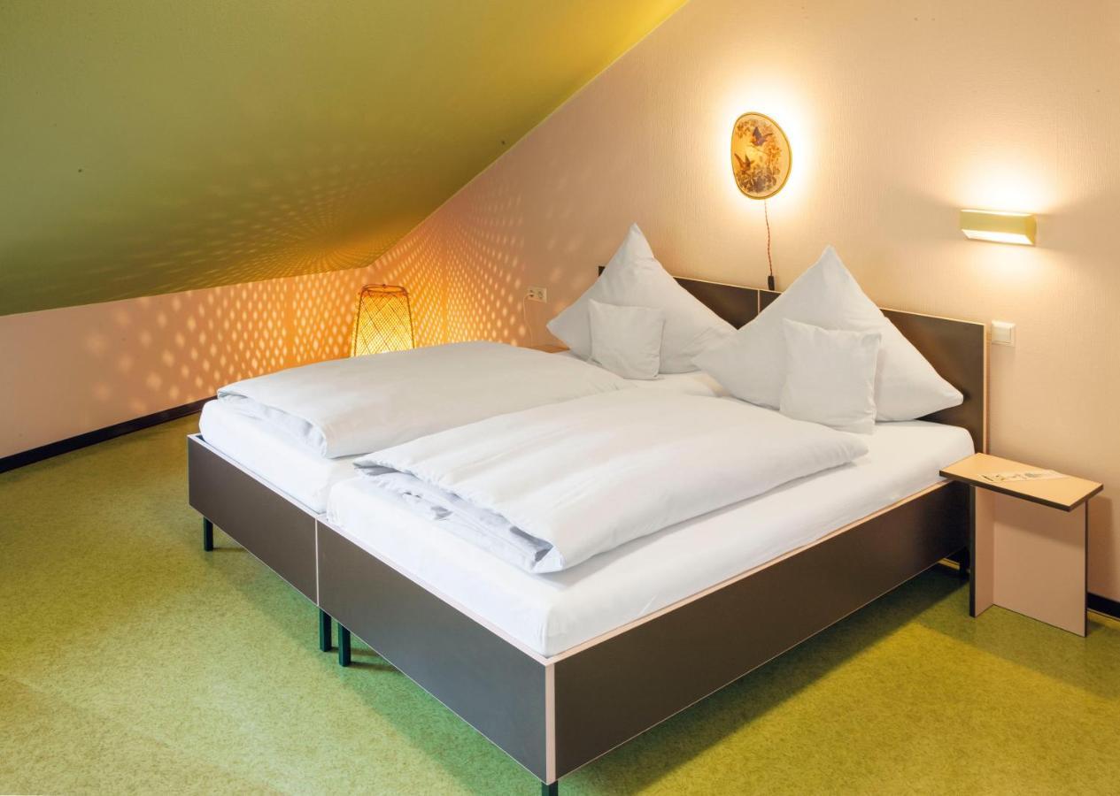 Gaestehaus St Theresia Bodensee Eriskirch Exterior photo