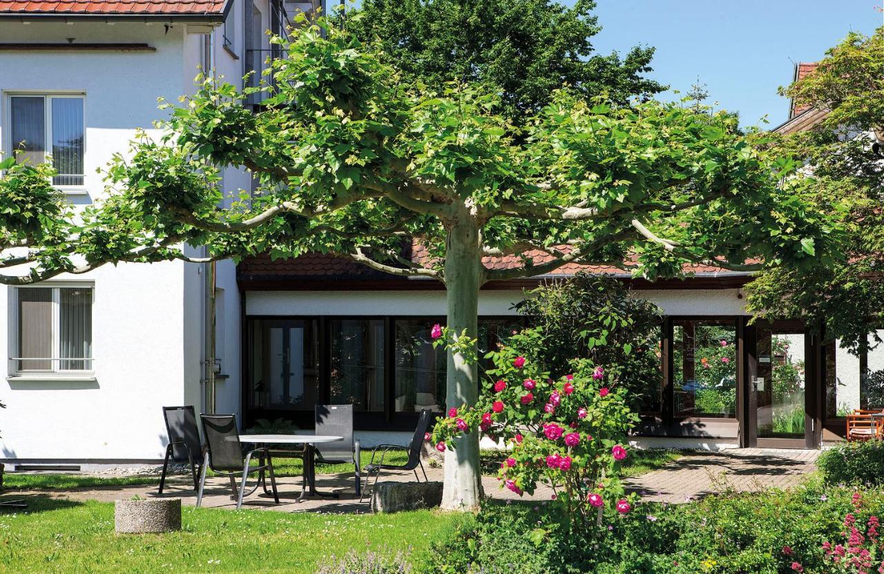 Gaestehaus St Theresia Bodensee Eriskirch Exterior photo