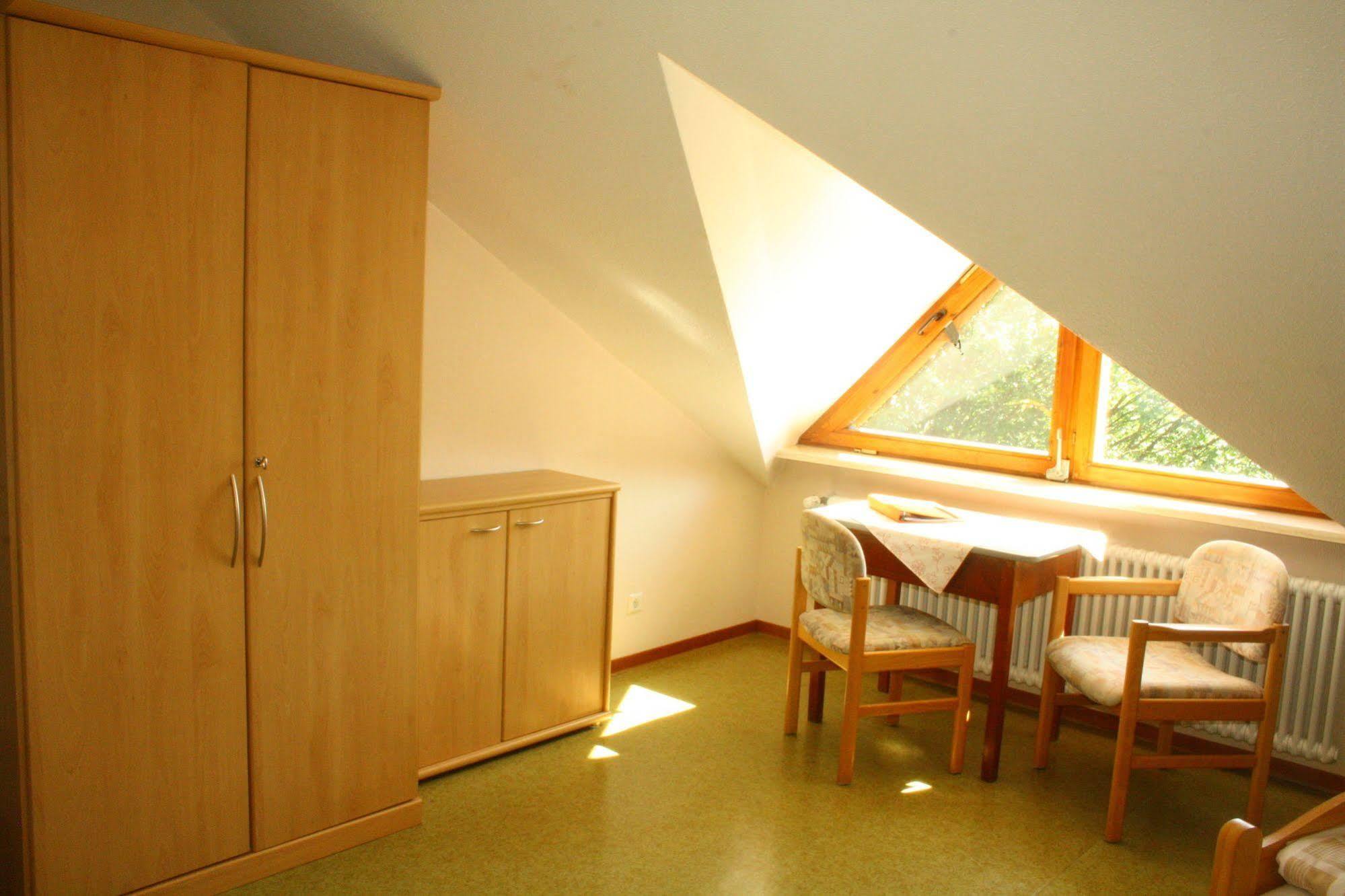 Gaestehaus St Theresia Bodensee Eriskirch Exterior photo